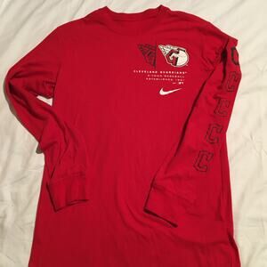 Nike Small Cleveland Guardians Long-Sleeved T-Shirt Red C-Town Official MLB